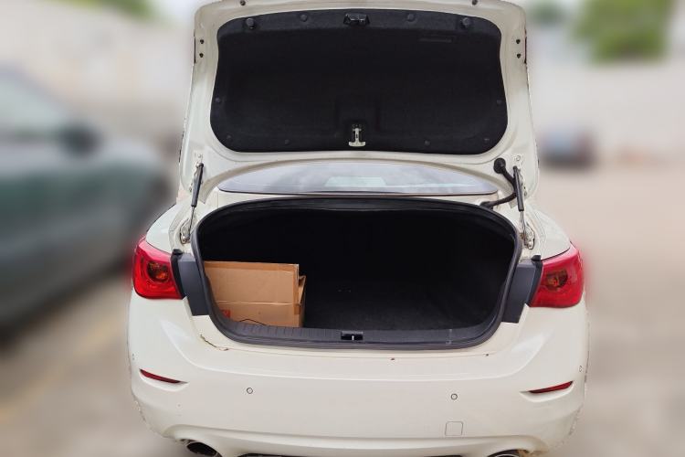 Used Infiniti Q50L 2016 2.0T Comfort Edition Trunk