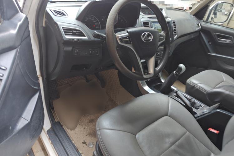 Used Leopaard Q6 2015 2.4L Manual 4x4 Excellence Edition
