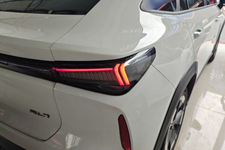 Used Livan Livan 7 2024 450 km Business Glory Edition