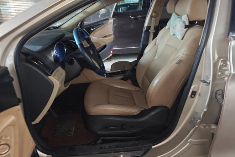 Used Hyundai Sonata 2011 2.0L Automatic Luxury Edition Left Front Seat