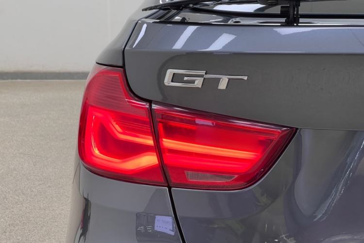 Used BMW 3 Series GT 2019 320i Sport Edition Exterior 11