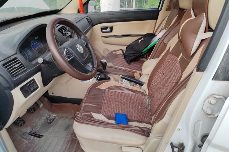 Used Dongfeng Fengon 370 2016 1.5L Manual Standard Model II 7 Seats Left Front Seat