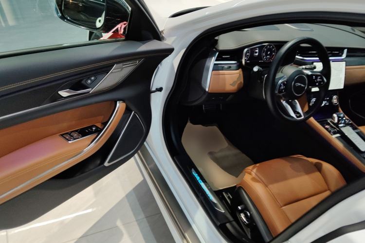 Used Jaguar XFL 2024 2.0T P300 Four-Wheel Drive Flagship Sport Gold Edition