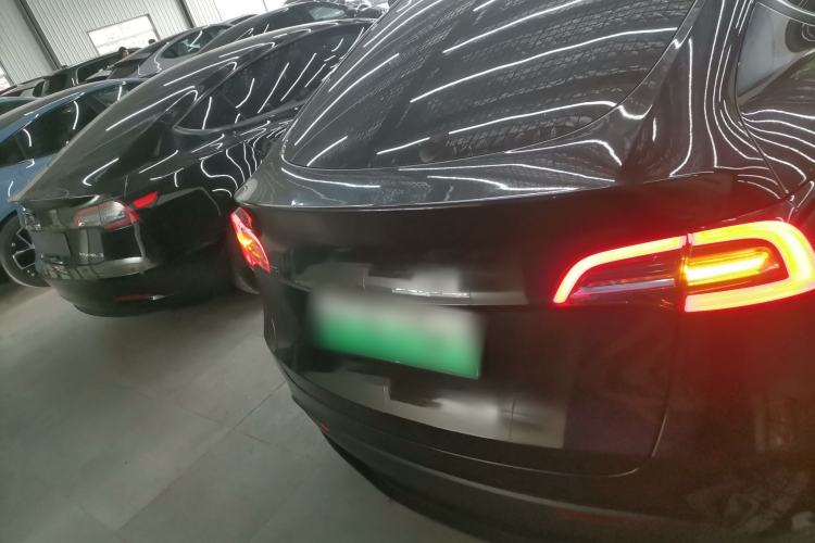 Used Tesla Model Y 2021 Standard Range Rear-Wheel Drive Version
