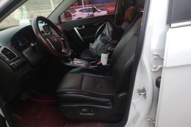 Used Chevrolet Captiva 2015 2.4L 4x4 Flagship Edition 7-Seater