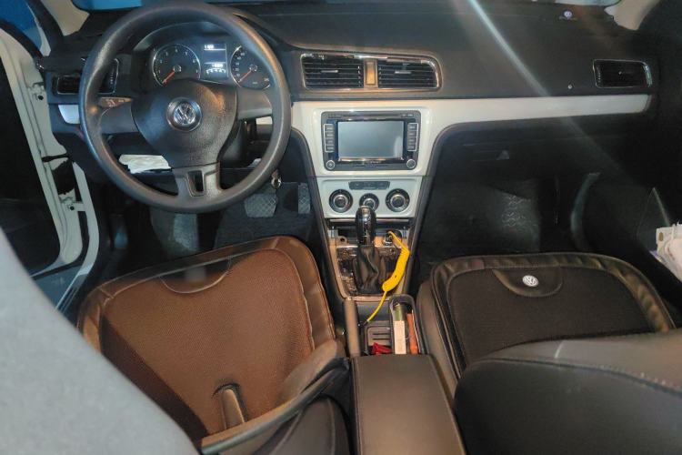 Used Volkswagen Lavida 2013 Revised Version 1.4 TSI DSG Comfort Edition Center Console