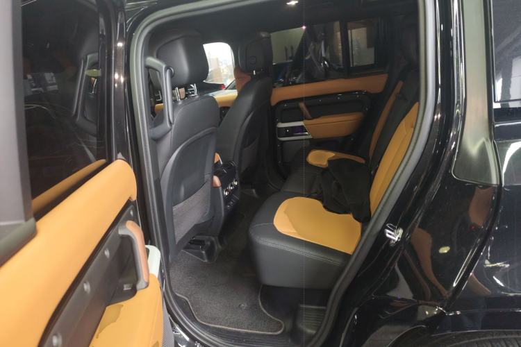 Used Land Rover Defender 2024 110 3.0T P400 X-DYNAMIC HSE
