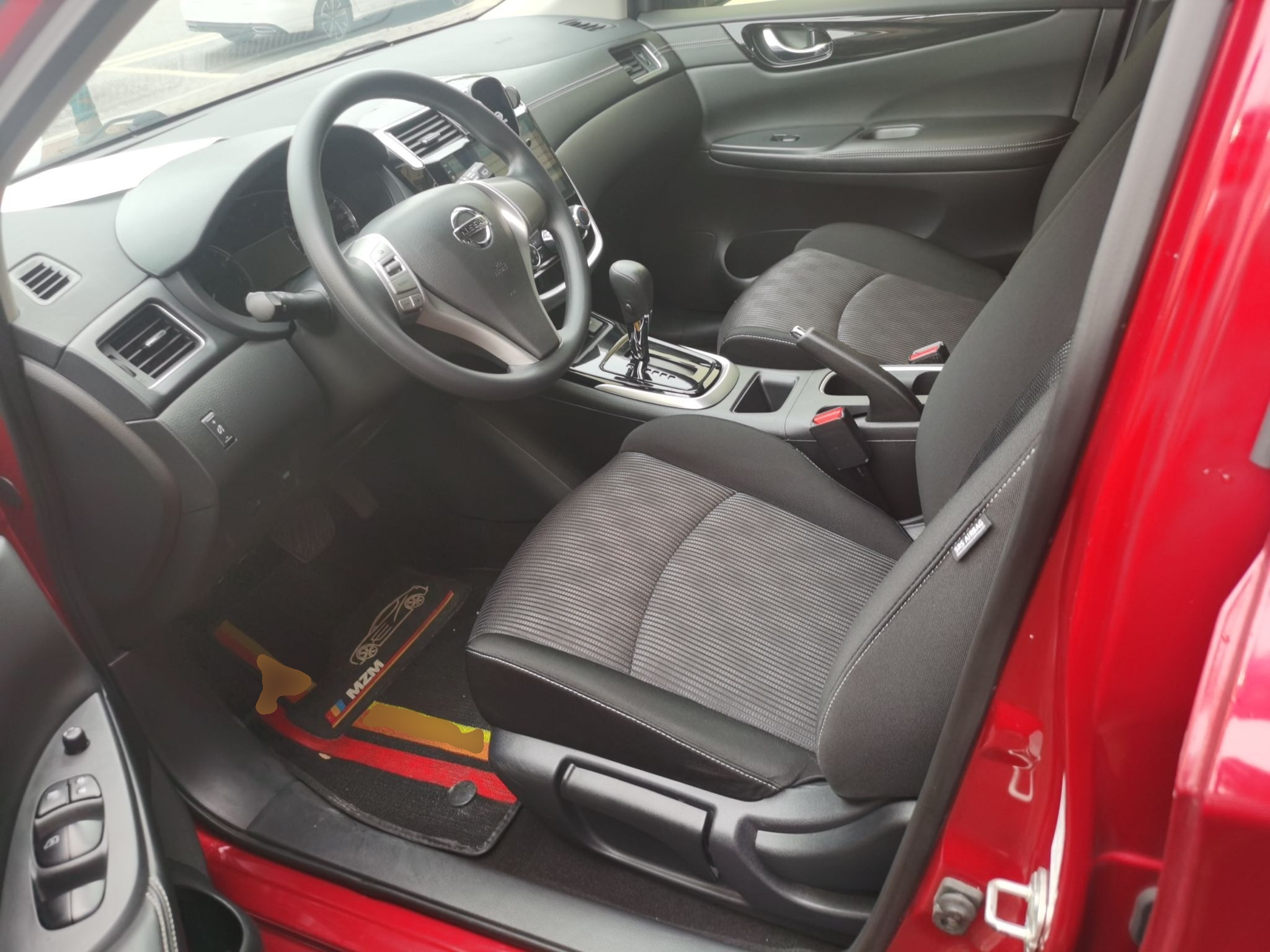 Переднее сиденье в автомобиле