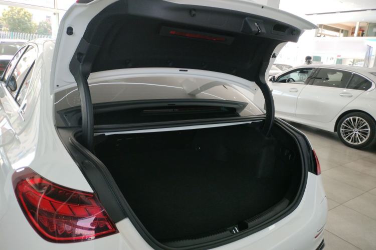 Used Mercedes-Benz C-Class New Energy 2023 C 350 eL Trunk