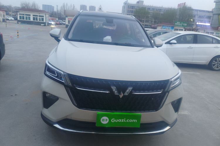 Used Wuling Asta 2022 2.0L DHT Electric-Speed Version
