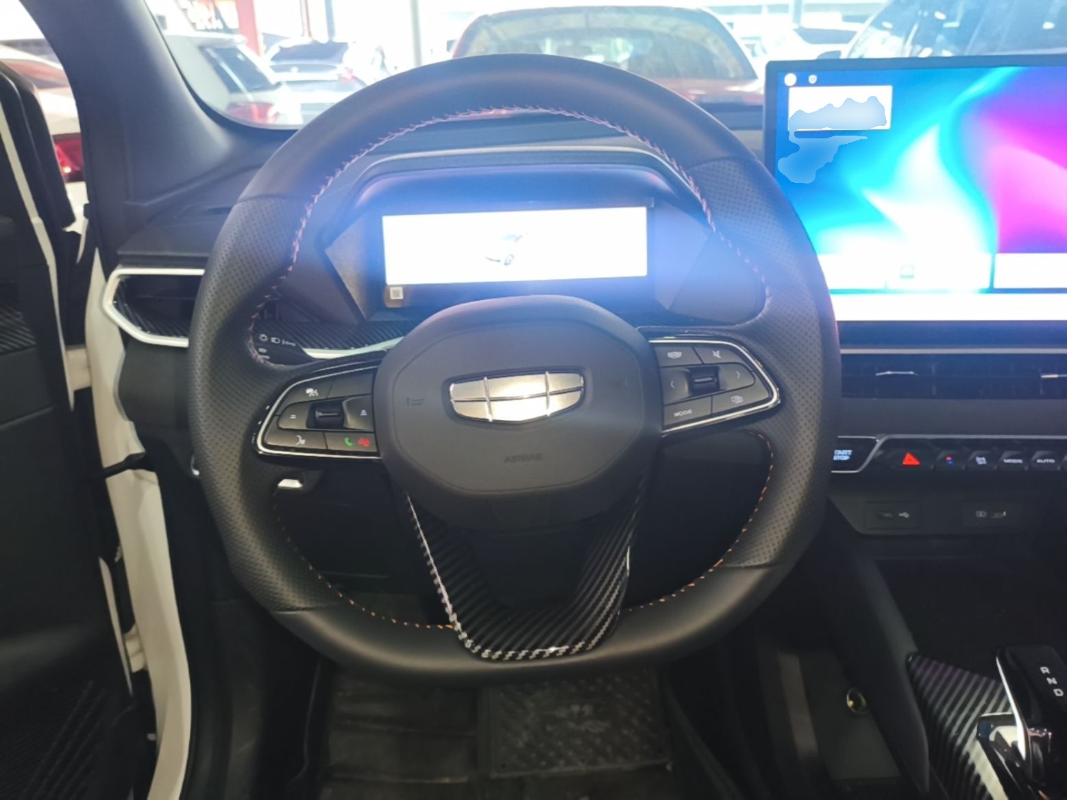 Geely Auto Coolray 2025 Model Bin Yue L 1.5TD DCT Battle — снимка 13