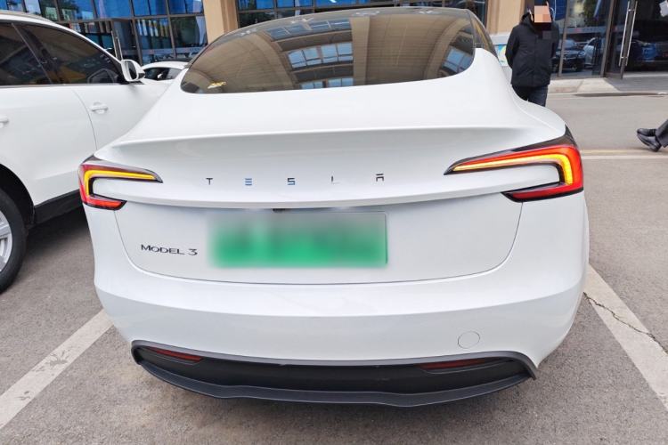 Used Tesla Model 3 2025 Long-Range All-Wheel-Drive Version