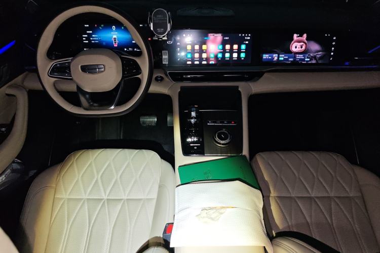 Used Geely Auto Monjaro L 2025 Dongfang Yao 2.0TD Automatic Lanxing Edition Center Console