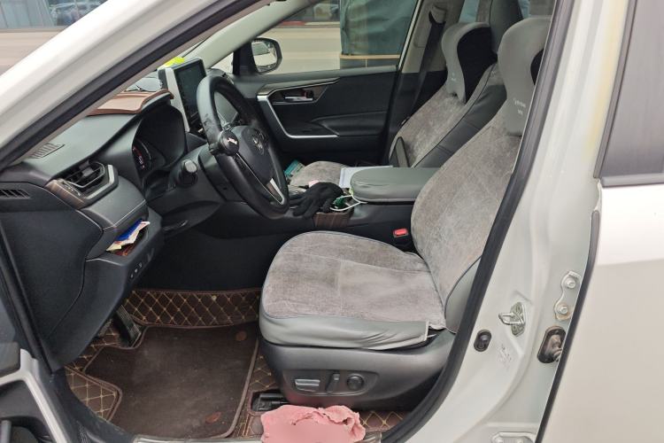 Used Toyota RAV4 2020 2.0L CVT Two-Wheel Drive Fashion Edition Left Front Seat