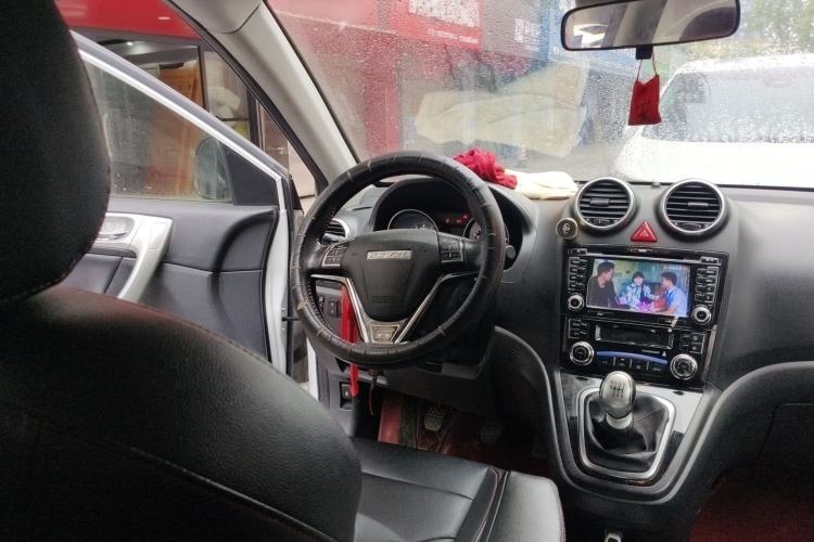 Used Haval H6 2015 Upgraded Model 1.5T Manual Two-Wheel Drive Urban Version Steering Wheel