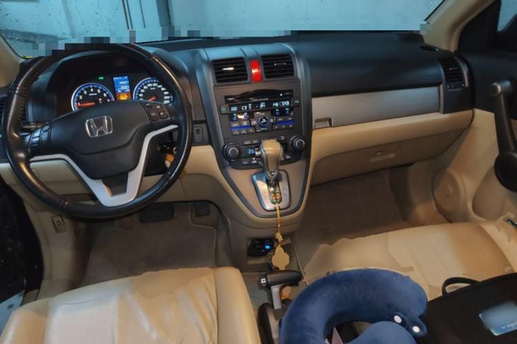 Used Honda CR-V 2010 2.4L automatic four-wheel drive luxury version Center Console