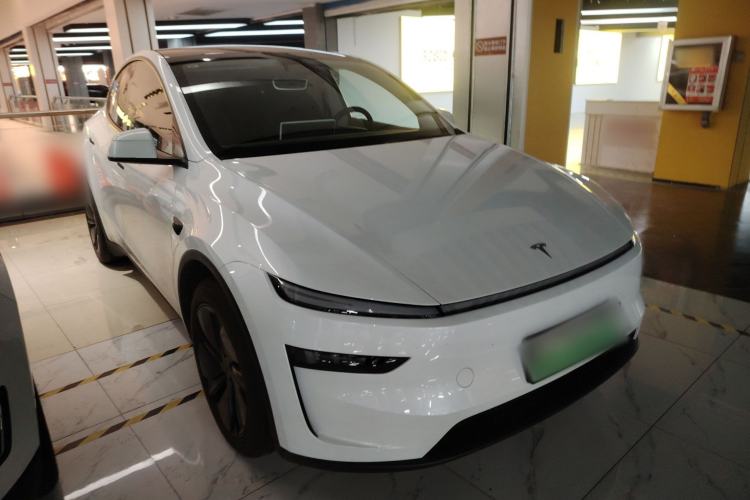 Used Tesla Model Y 2025 Rear-Wheel-Drive Version