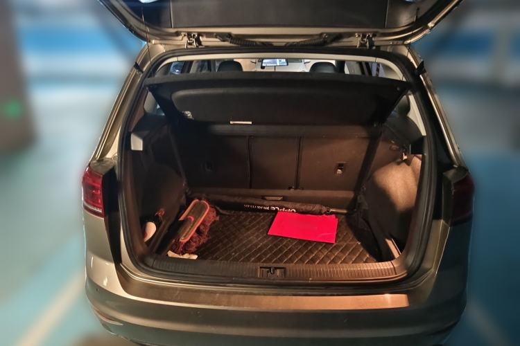 Used Volkswagen Golf Sportsvan 2016 230TSI Automatic Trend Edition Trunk