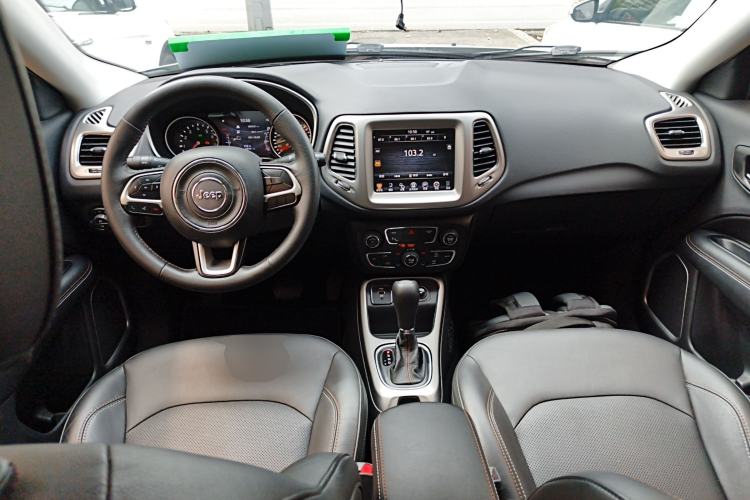 Used Jeep Compass 2017 200T Automatic Family Edition Center Console