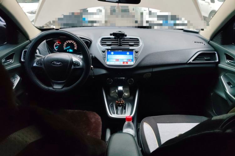 Used Ford Escort 2015 1.5L Automatic Fashion Model Center Console