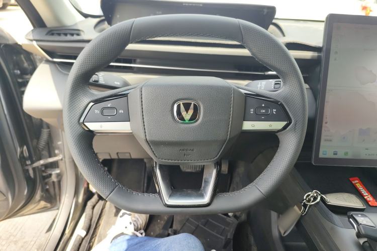 Used CHANGAN Eado 2024 1.5T GDI Automatic Prestige Edition Steering Wheel