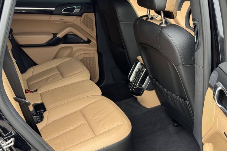 Used Porsche Cayenne 2014 Cayenne Platinum Edition 3.0T