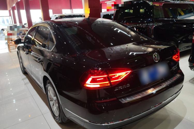 Used Volkswagen Passat 2017 280TSI DSG Luxury Edition
