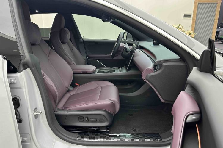 Used Nio ET5T 2023 75 kWh Touring Right Front Seat