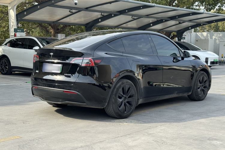 Used Tesla Model Y 2024 Long-Range All-Wheel-Drive Version