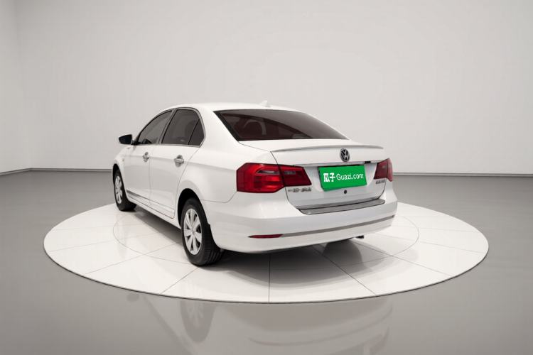 Used Volkswagen Jetta 2013 1.4L Manual Fashion Model