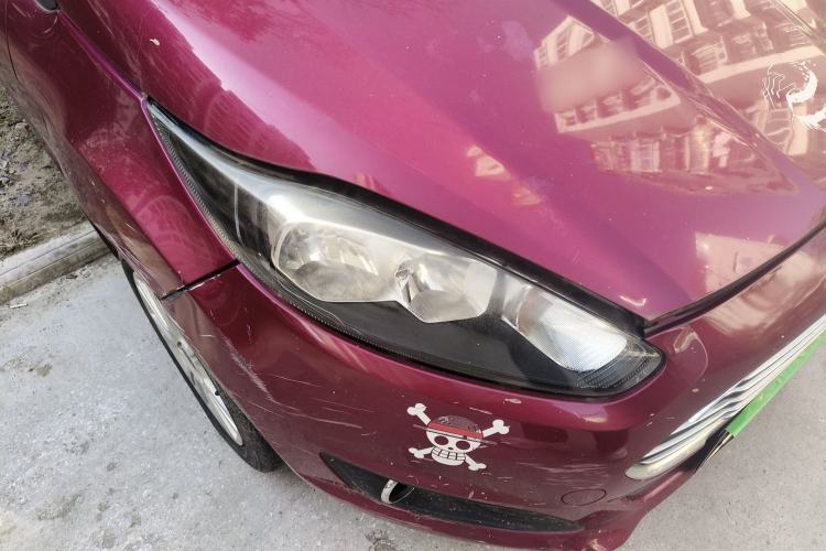 Used Ford Fiesta 2013 Hatchback 1.5L Automatic Fashion Edition Right Front Headlight