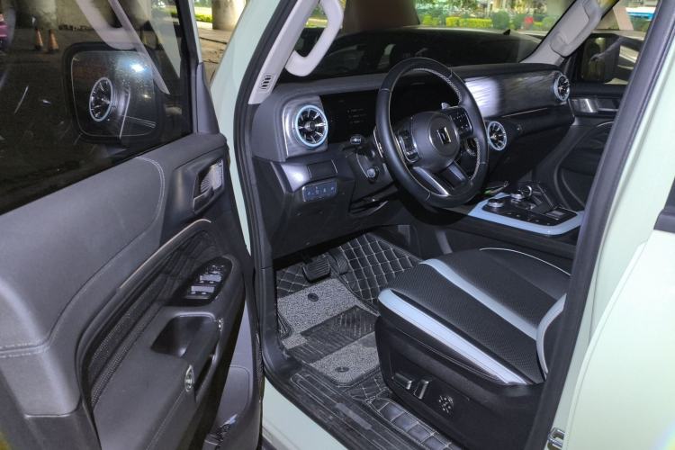 Used Tank 300 2021 City Edition 2.0T—Truly Stylish
