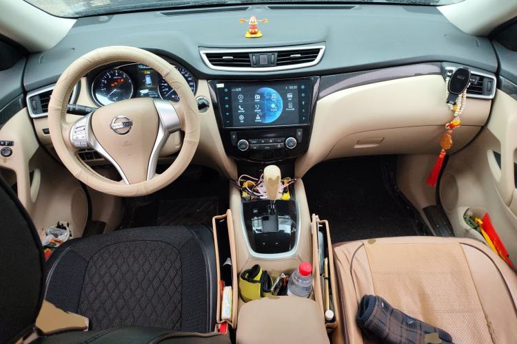 Used Nissan X-Trail 2014 2.5L CVT Leading Edition 4WD
