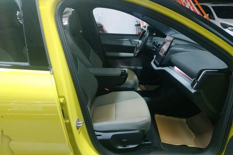 Used Volvo EX30 2025 Rear-Drive Long-Range Version Ultra
