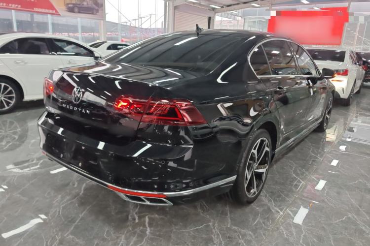 Used Volkswagen Magotan 2023 2 Million Units Limited Edition 330TSI DSG Leading Version
