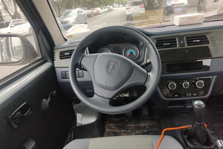 Used Jinbei Hiace X30 2024 1.5L Champion Edition Passenger Vehicle 5/6/7 Seats
