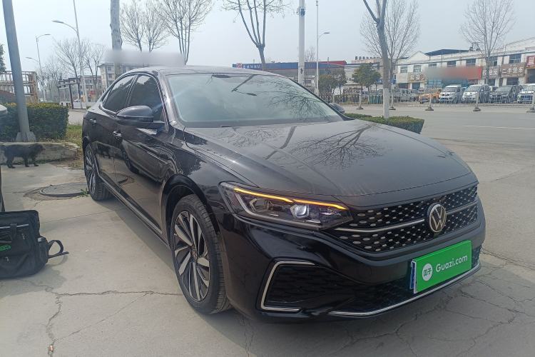 Used Volkswagen Passat 2022 330TSI Starry Luxury Edition – Exclusive Special Edition