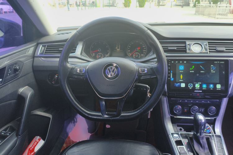 Used Volkswagen Passat 2016 330TSI DSG Luxury Edition
