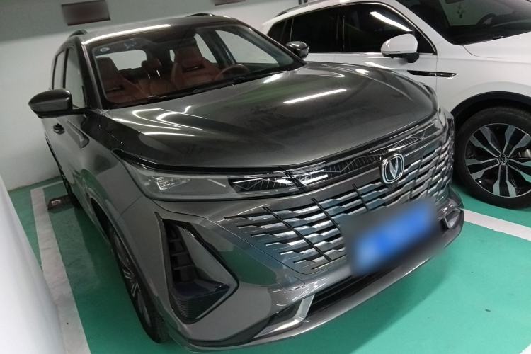 Used CHANGAN CS75 PLUS 2023 3rd Generation 2.0T Automatic Prestige Version Front Right 45 Deg