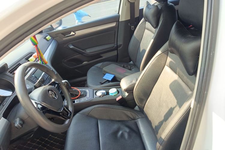 Used Volkswagen Lamando 2015 230TSI DSG Fashion Edition
