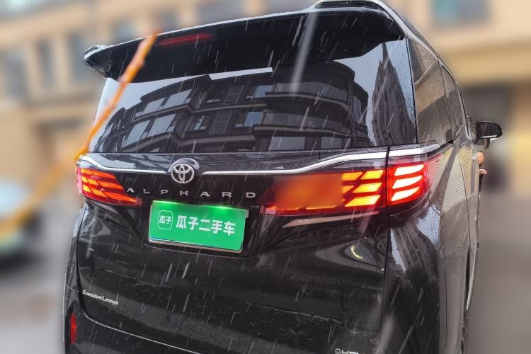 Used Toyota Alphard 2024 Dual-Engine 2.5L Deluxe Edition