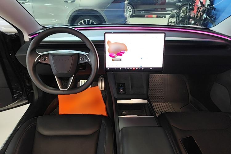 Used Tesla Model 3 2023 Long-Range All-Wheel-Drive Version Center Console