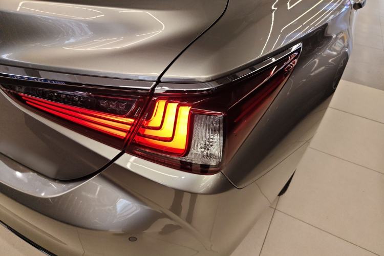 Used Lexus ES 2020 200 Excellence Edition