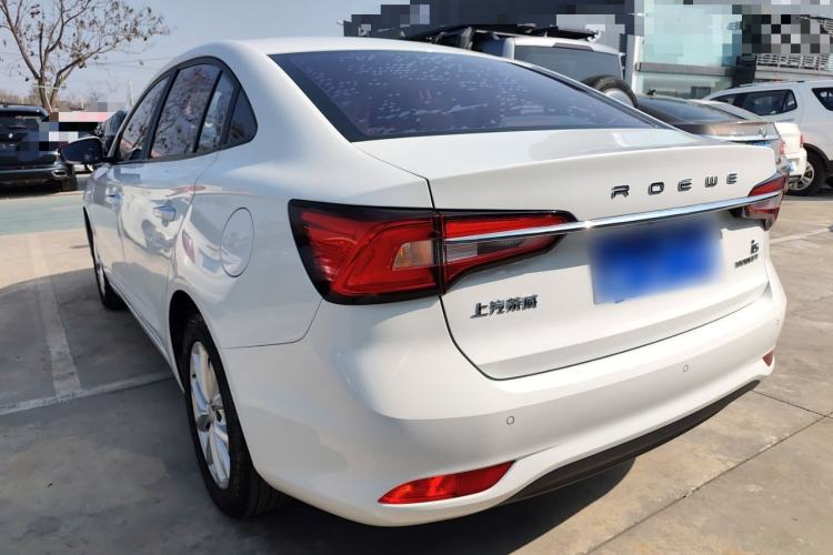 Used Roewe i5 2020 1.5L Manual 4G Connect Luxury Edition
