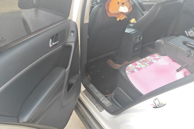 Used Volkswagen Tiguan 2015 1.8TSI Automatic All-Wheel-Drive Luxury Model Left Rear Seat