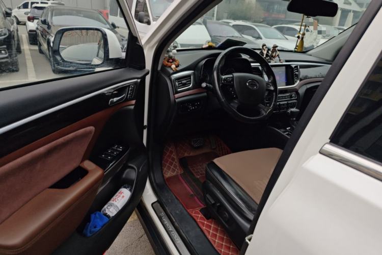 Used GAC Trumpchi GS8 2017 320T Two-Wheel Drive Luxury Smart Connectivity Version (7 Seats)