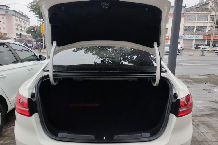 Used Ford Escort 2015 1.5L Automatic Comfort Edition Trunk