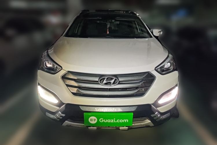 Used Hyundai Santa Fe 2015 2.0T Automatic Two-Wheel Drive Smart Version 5 Seats