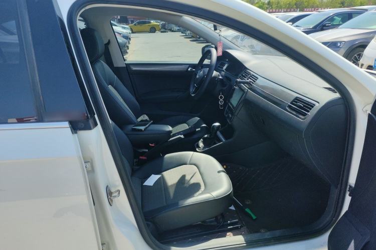 Used Volkswagen Santana 2019 1.5L Automatic Comfort Edition China VI Standard Right Front Seat