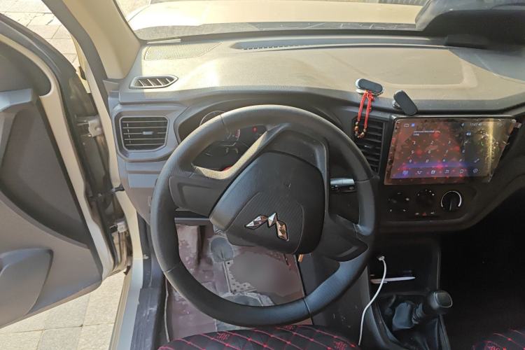 Used Wuling Hongguang V 2019 1.5L Standard Version China VI LAR Steering Wheel